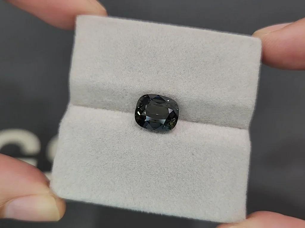 Zafiro verde de talla cojín sin calentar de 4,60 quilates, Sri Lanka Image №4