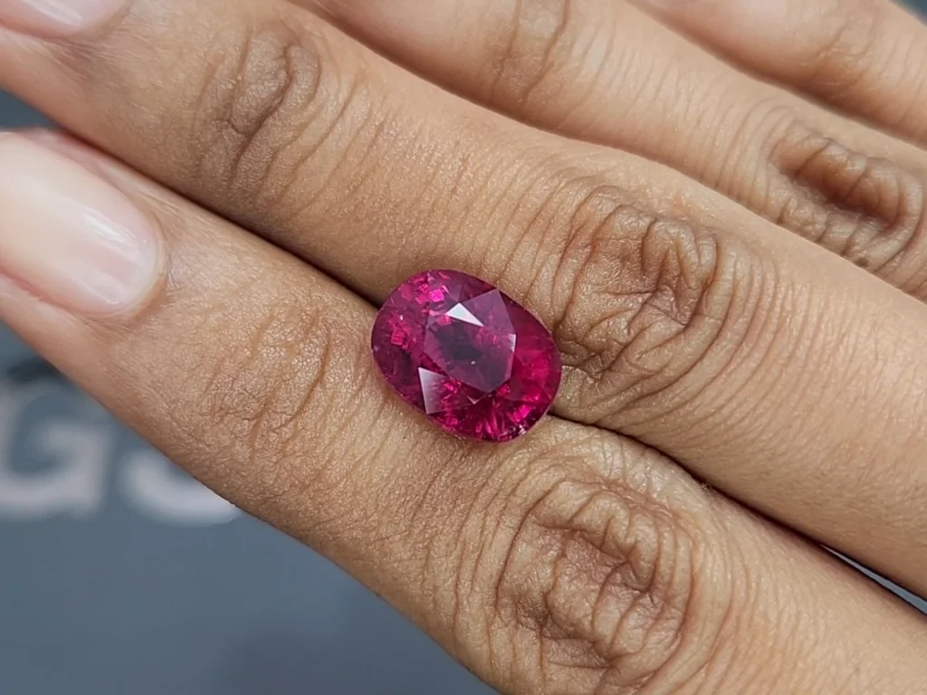 Tourmaline rubellite cushion cut  5.70 carats, Africa Image №2