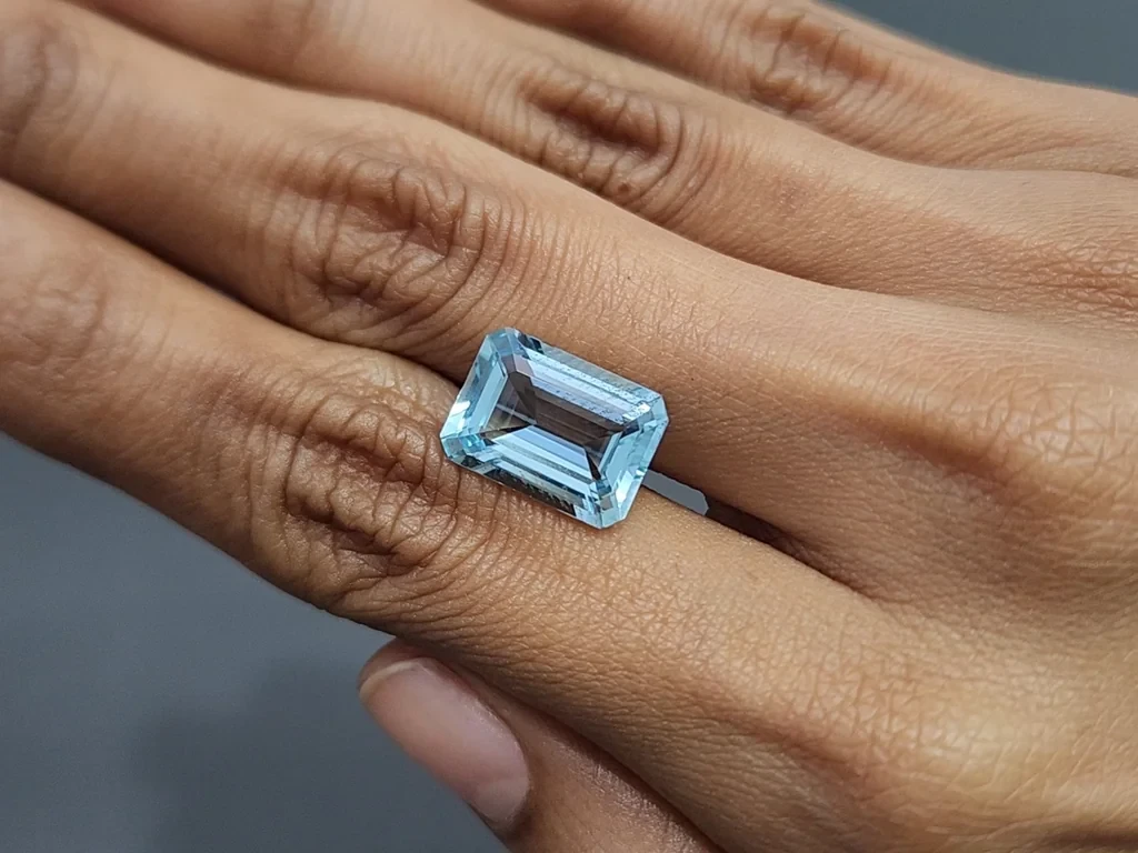 Aigue-marine taille octogonale de 6,63 carats, Madagascar  Image №2