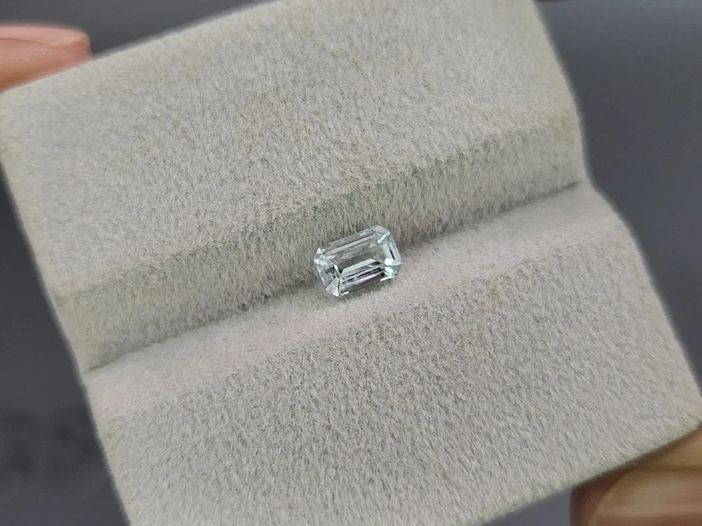 Aquamarin achteckig geschliffener 0,53 karat, Madagaskar  Image №4