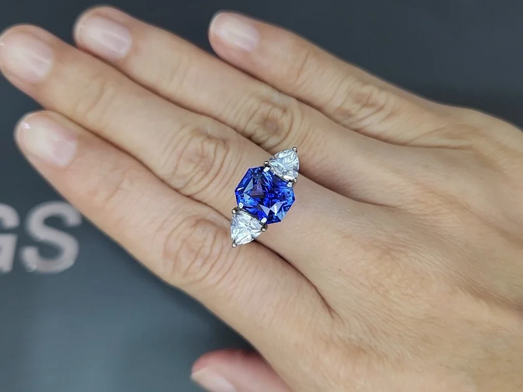 Saphir bleu taille radiant de 4,08 carats, Sri Lanka Image №5