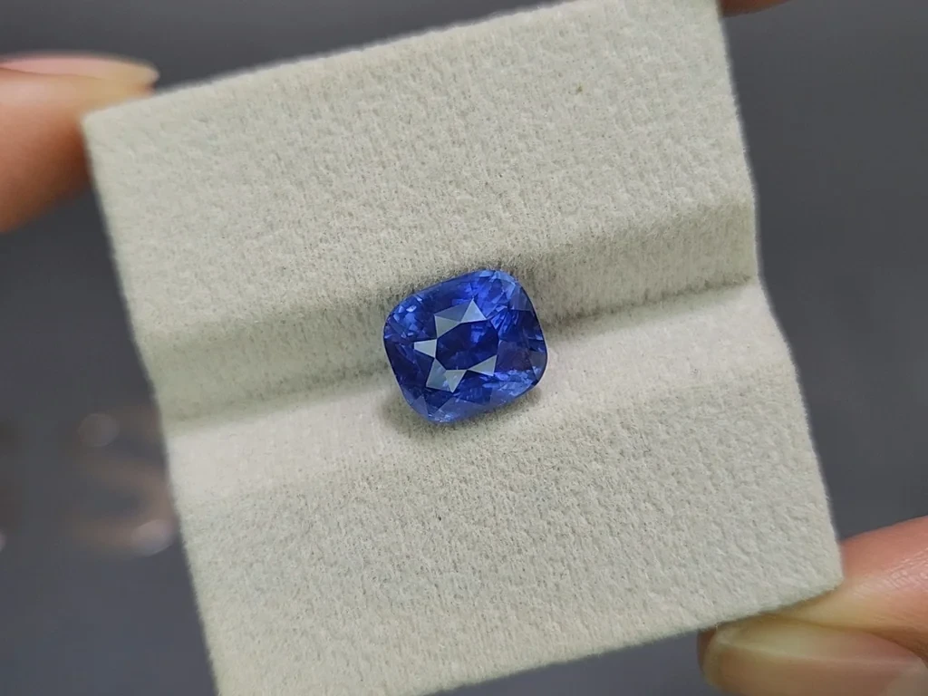 Unbehandelter saphir Royal Blue im cushion-schliff 5,98 karat, Sri Lanka Image №4