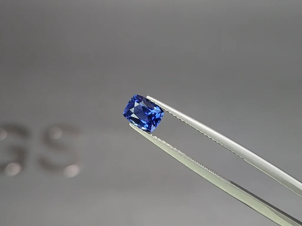 Saphir Royal Blue im cushion-schliff 1,16 karat, Sri Lanka Image №3