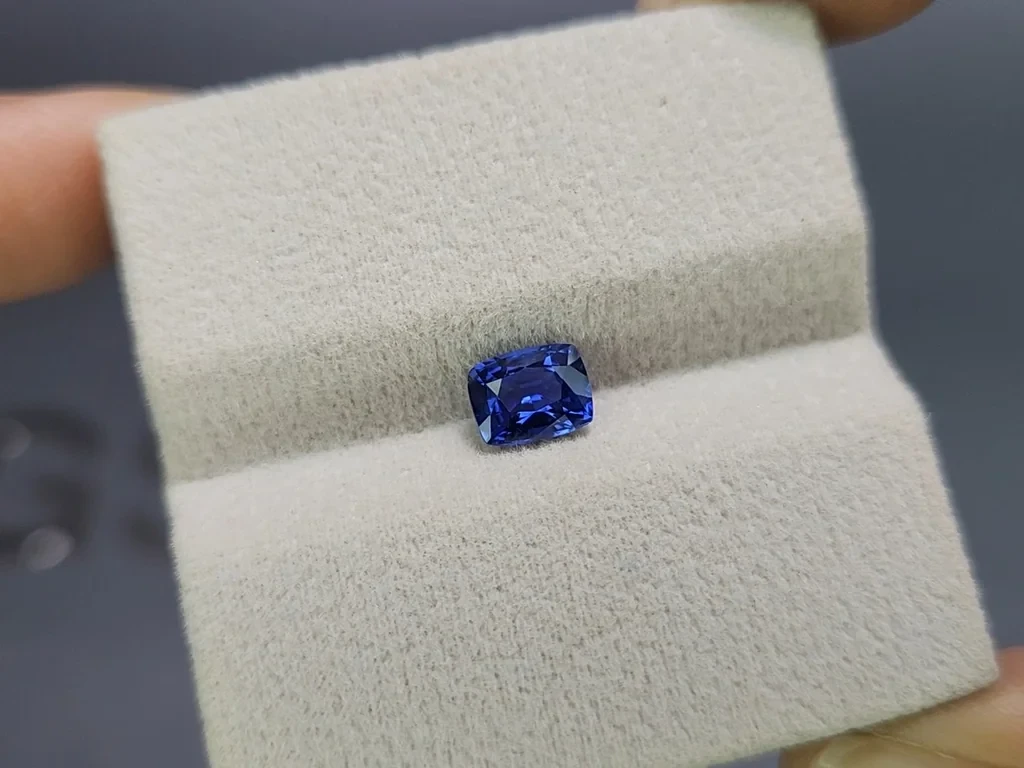Saphir Royal Blue im cushion-schliff 1,16 karat, Sri Lanka Image №4