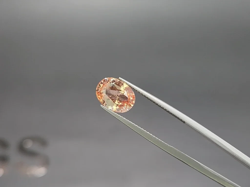 Unheated sapphire Padparadscha oval cut 4.00 carats, Madagascar Image №3