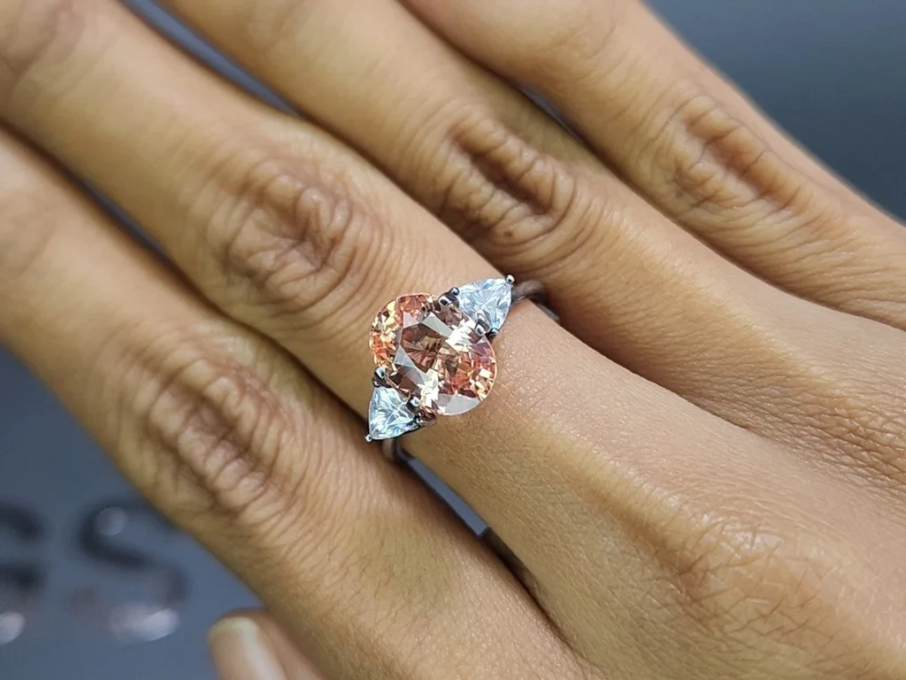 Unheated sapphire Padparadscha oval cut 4.00 carats, Madagascar Image №5