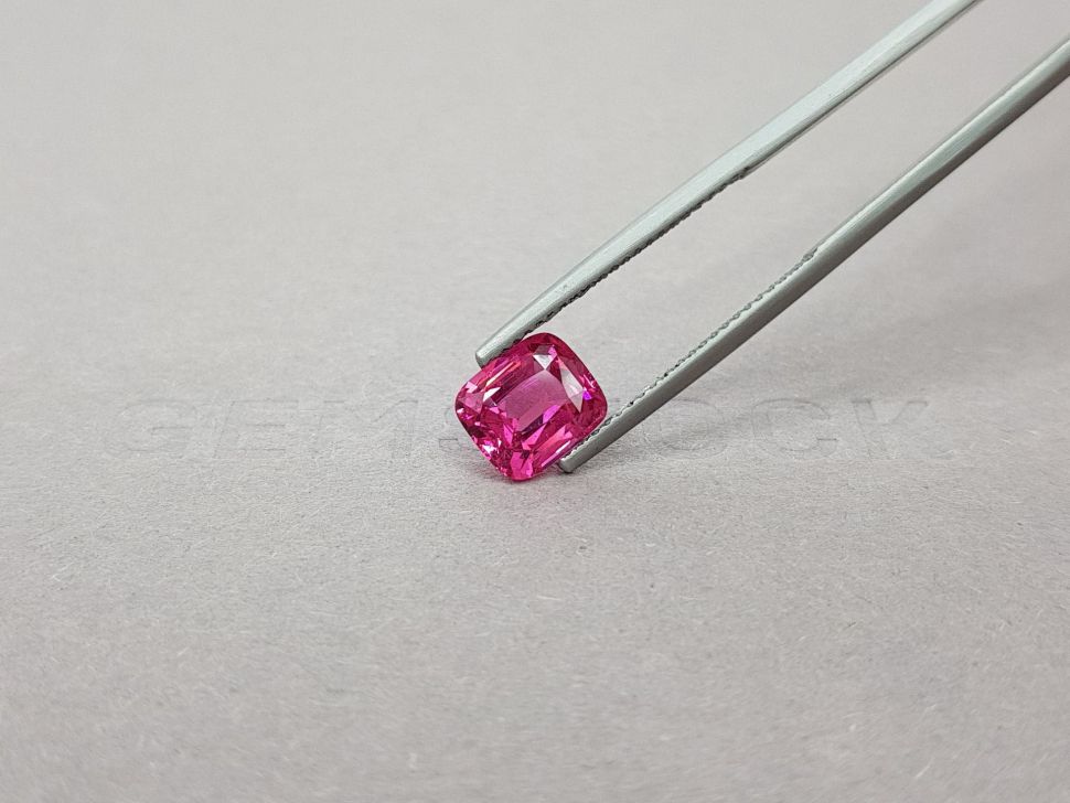 Cushion cut pink spinel from Tanzania 2.10 ct Image №4