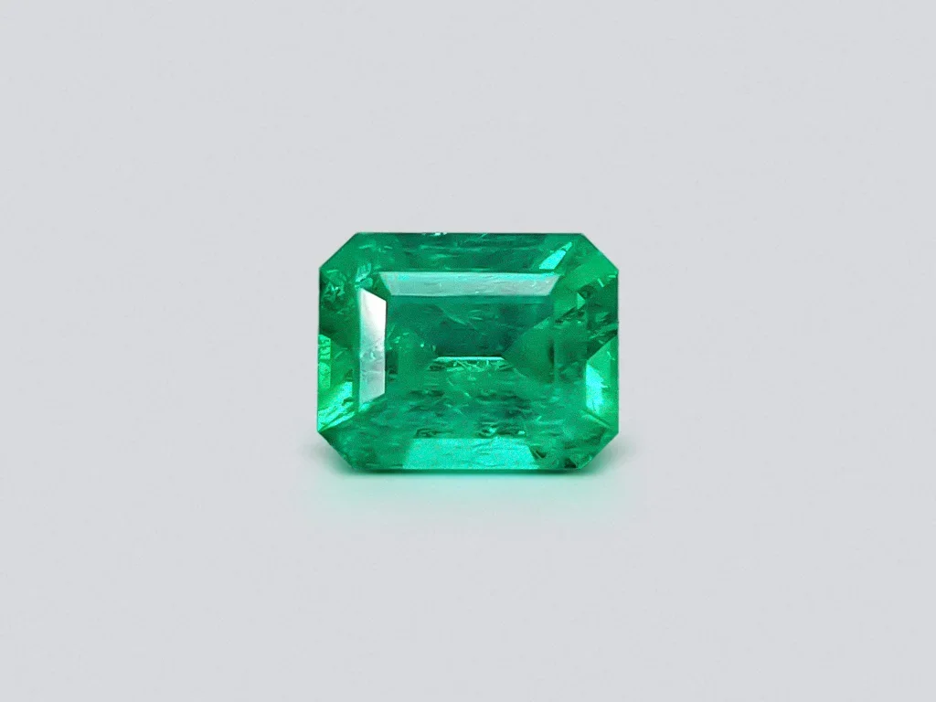 Vivid Green emerald 1.62 ct, Colombia Image №1