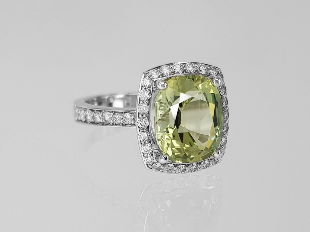 Ring with greenish-yellow tourmaline 3.37 carats and diamonds in 18-carat white gold Image №2