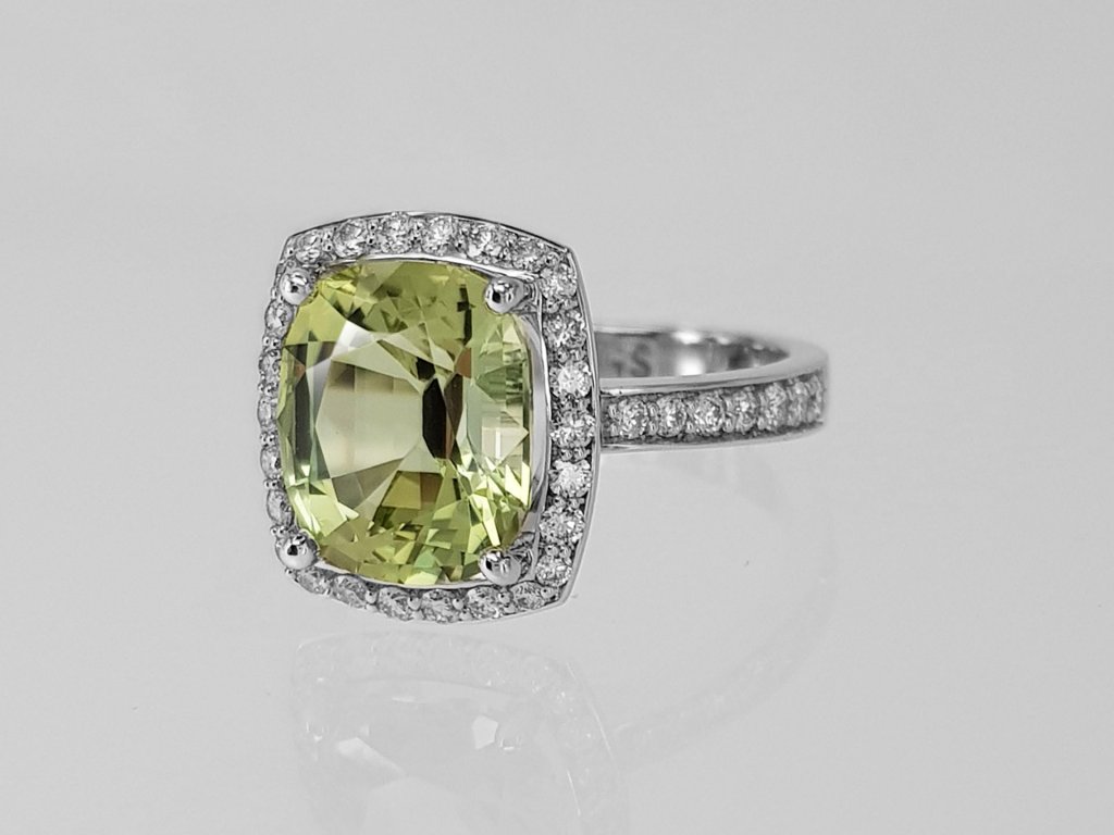Ring with greenish-yellow tourmaline 3.37 carats and diamonds in 18-carat white gold Image №3