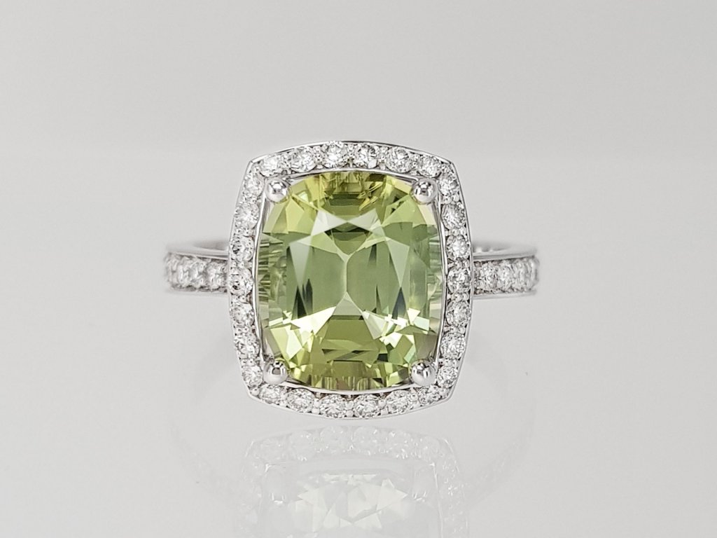 Ring with greenish-yellow tourmaline 3.37 carats and diamonds in 18-carat white gold Image №1