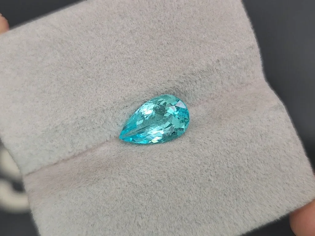 Tourmaline Paraiba taille poire 1,83 carats, Mozambique  Image №4