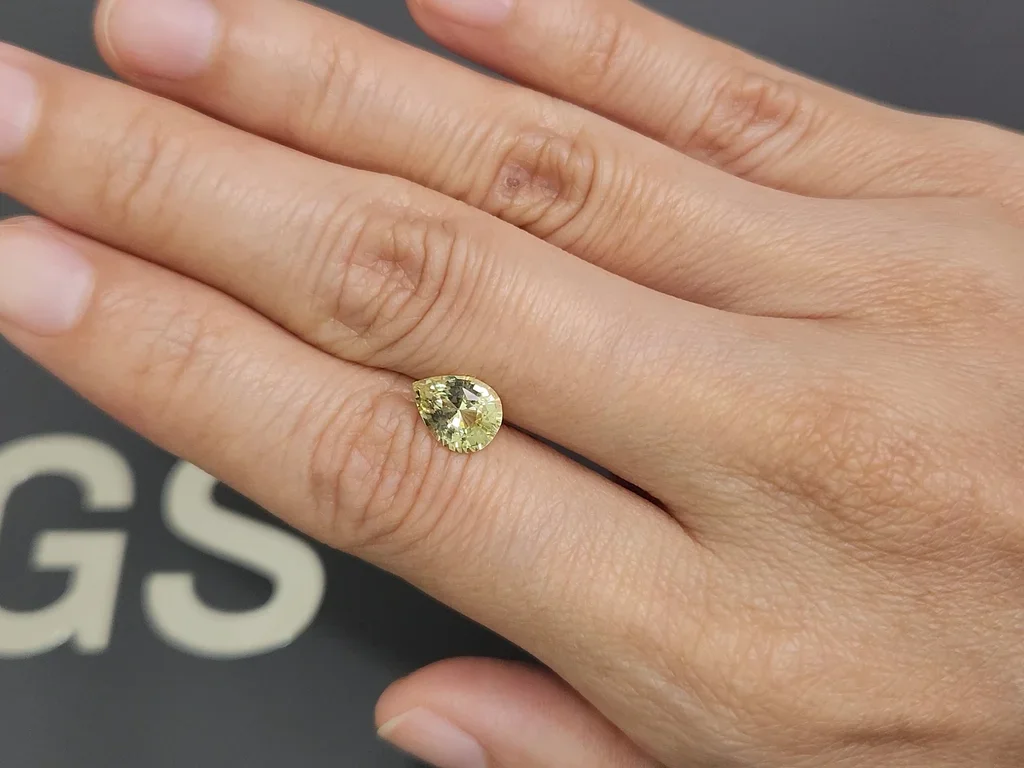 Chrysobéryl taille poire 1,72 carats, Sri Lanka Image №2