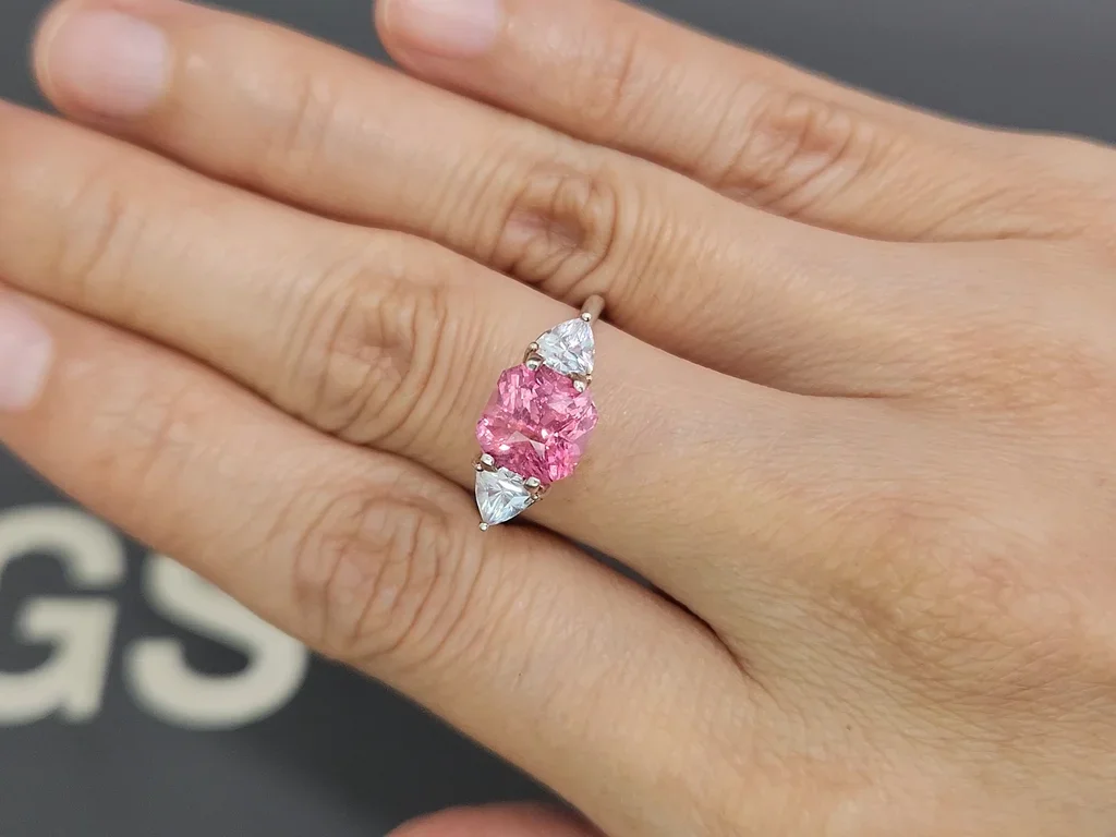 Espinela rosa mahenge de talla radiante de 3,08 ct, Tanzania  Image №5