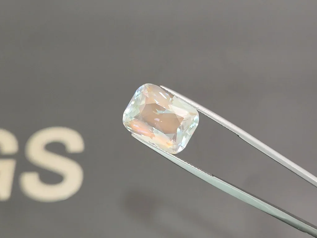 Piedra lunar arcoíris de Madagascar con talla cojín de 10,71 carats Image №3