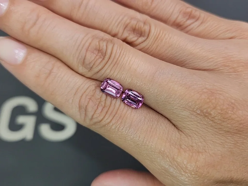 Pair of rhodolite garnets cushion cut 2.79 carats, Tanzania Image №2