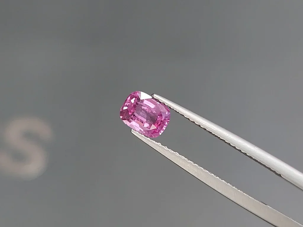 Saphir rose taille coussin non chauffé de 1,01 carat, du Sri Lanka Image №3