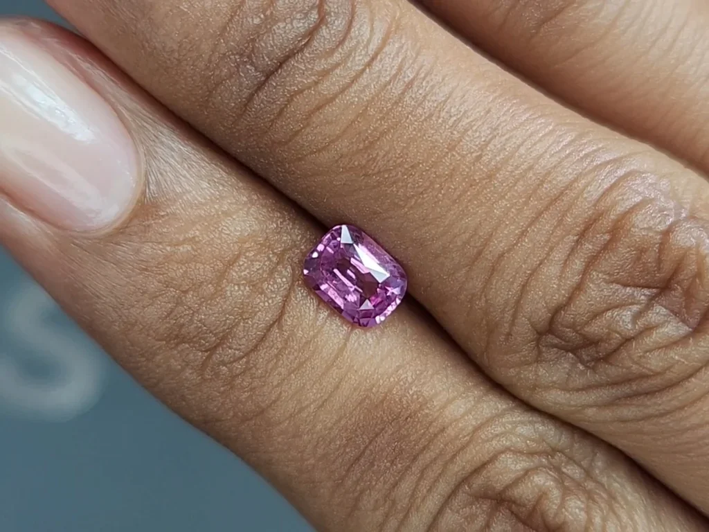Saphir rose taille coussin non chauffé de 1,01 carat, du Sri Lanka Image №2