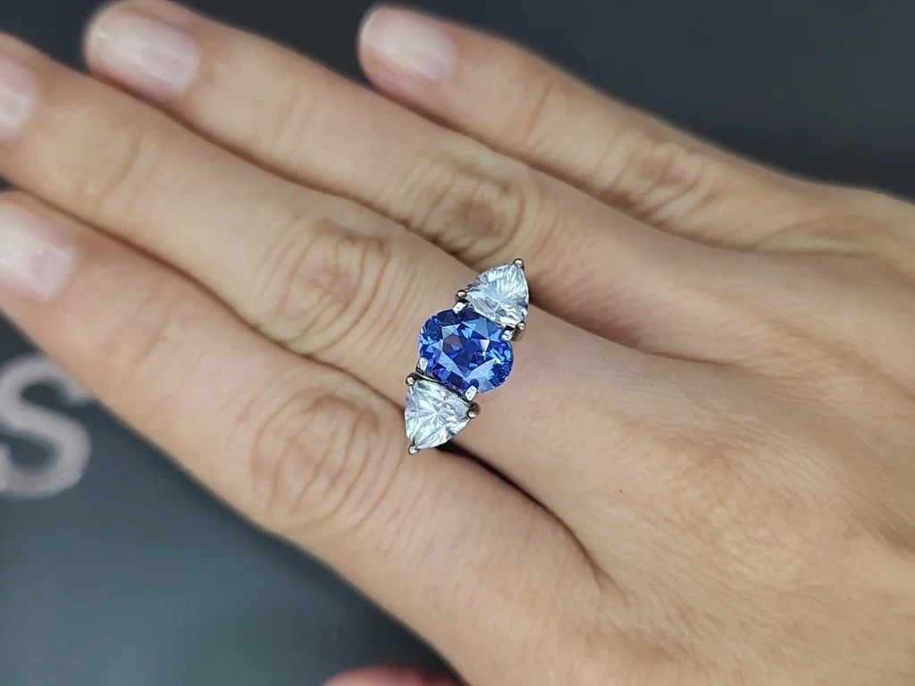 Kornblumenblauer saphir im ovalschliff 2,60 karat, Sri Lanka Image №5