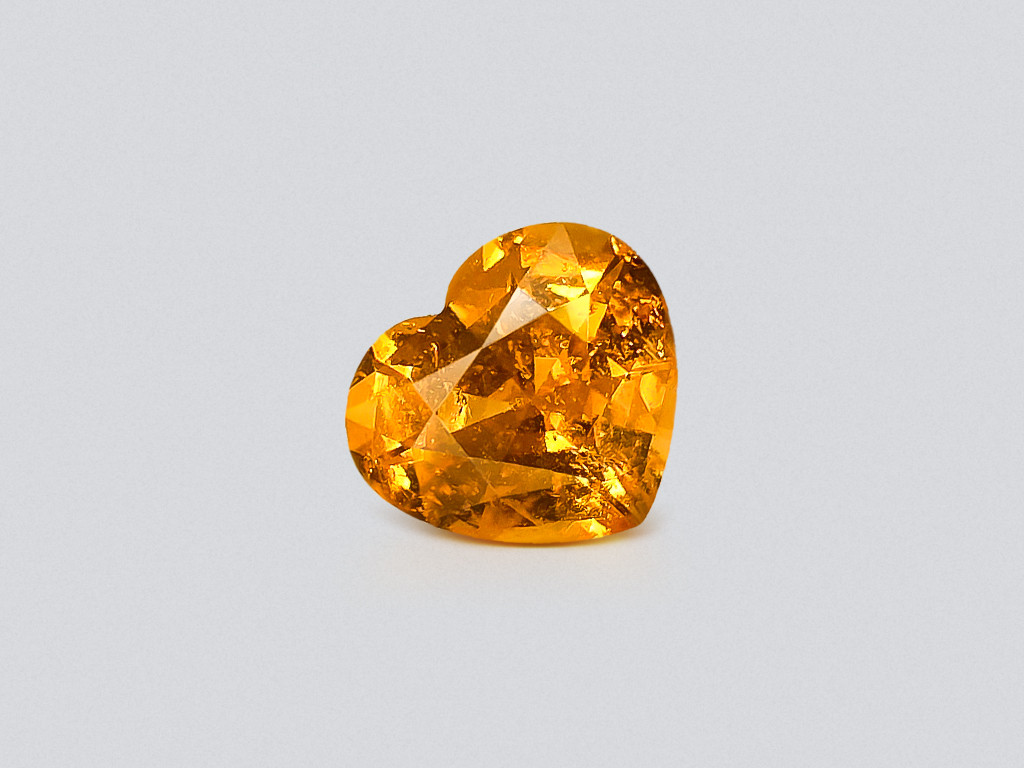 Spessartine orange vif aux proportions parfaites taille en cœur 3,96 carats, Nigeria  Image №1