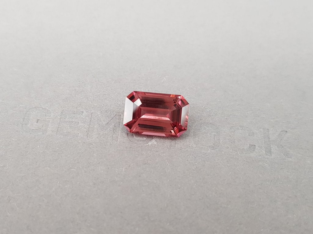 Red-orange tourmaline in octagon cut 4.06 carats, Nigeria Image №3