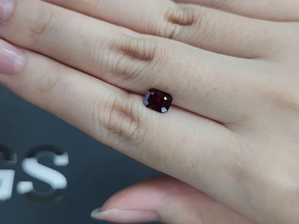 Rubí talla octogonal de 1,57 quilates, África Image №2