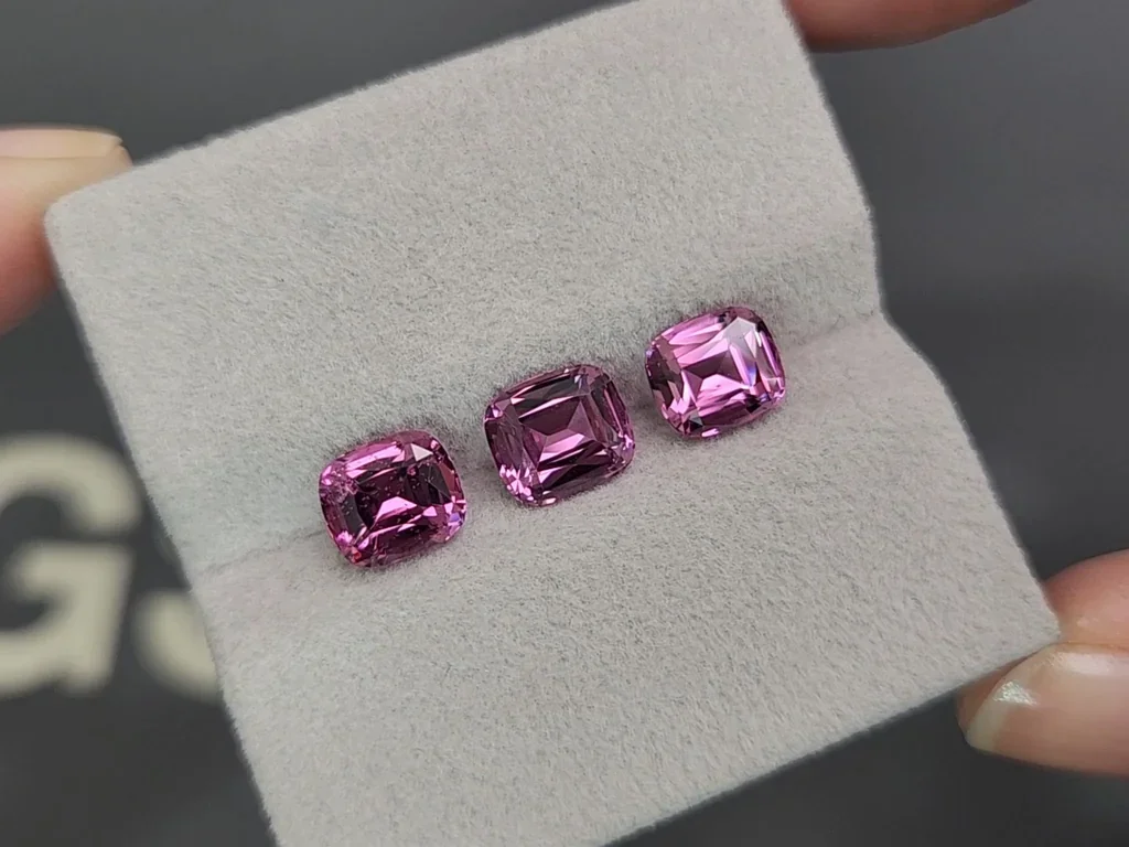 Satz rhodolith-granate im kissenschliff 5,32 karat, Tansania Image №5