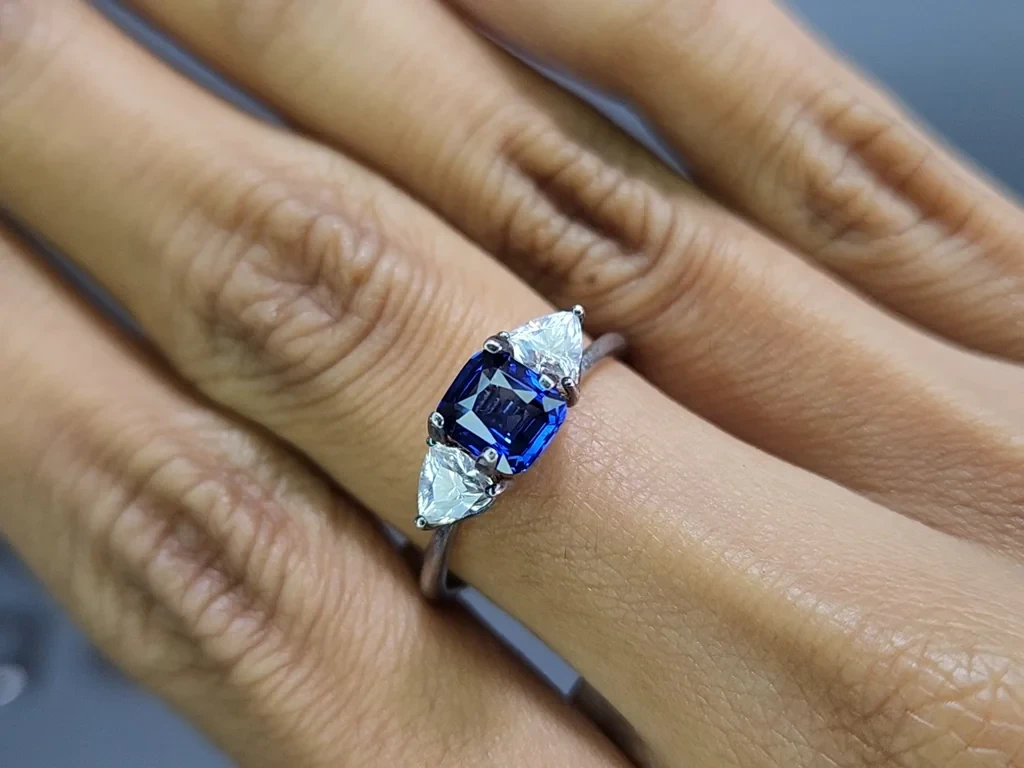 Saphir Royal Blue im сushion-schliff, 1,02 karat, Sri Lanka Image №5