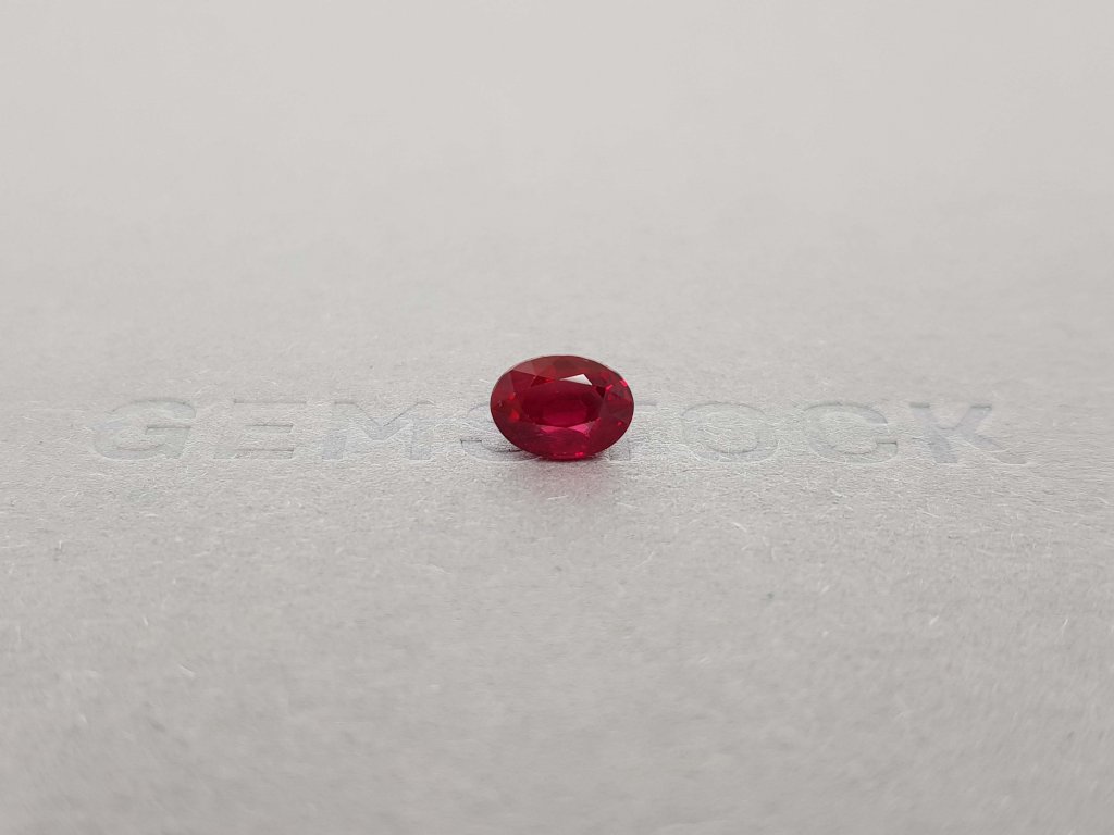 Pigeon's blood unheated oval ruby 1.58 ct, Mozambique Image №1