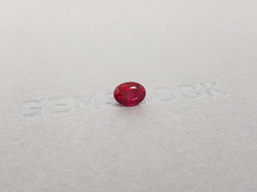 Pigeon's blood unheated oval ruby 1.58 ct, Mozambique Image №2