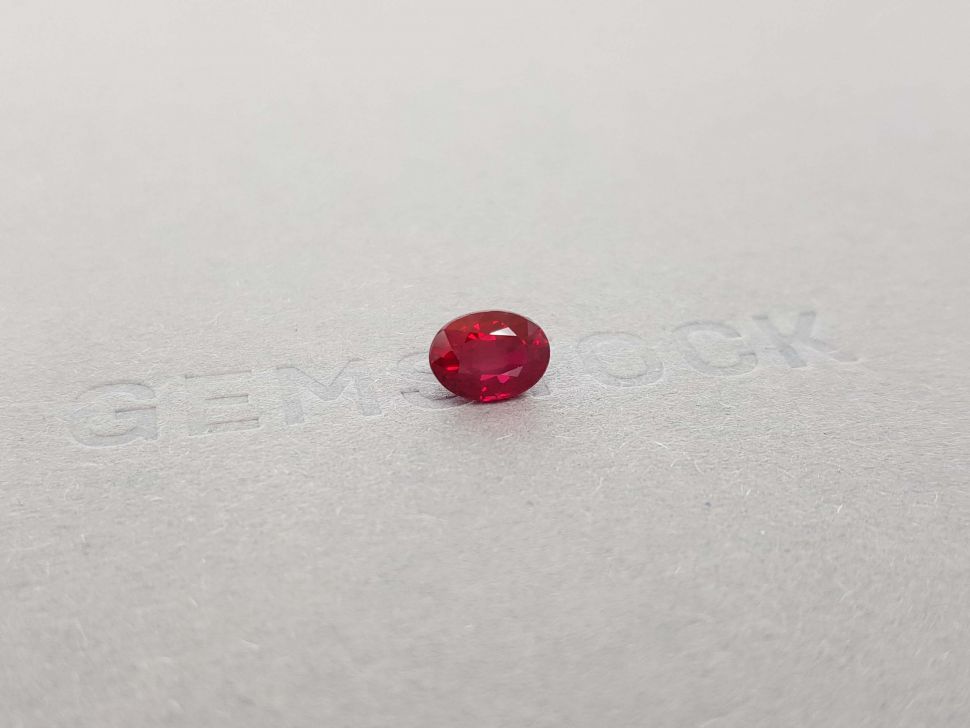 Pigeon's blood unheated oval ruby 1.58 ct, Mozambique Image №2