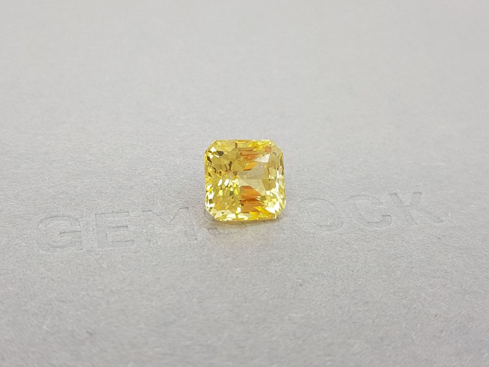 Unheated bright yellow radiant-cut sapphire 7.98 ct, Sri Lanka Image №2