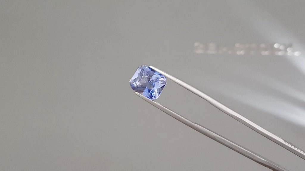 Cornflower blue sapphire in octagon cut 5.09 ct, Sri Lanka Image №2