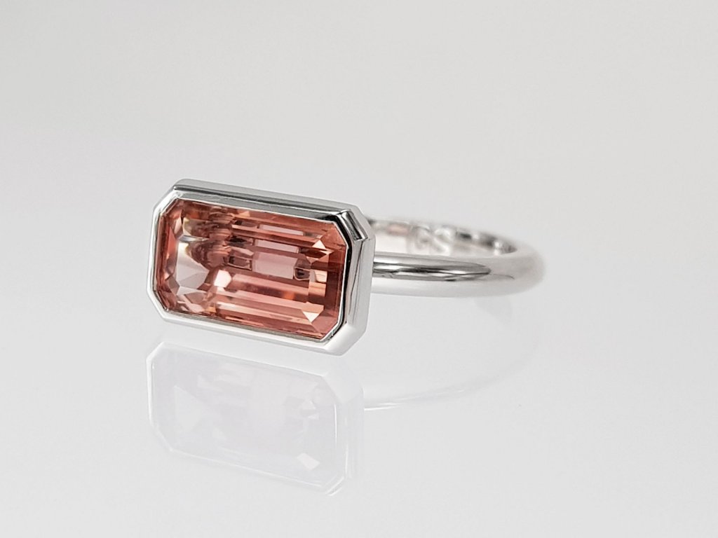 Ring with orange-pink tourmaline 3.56 carats in 18-carat white gold Image №3