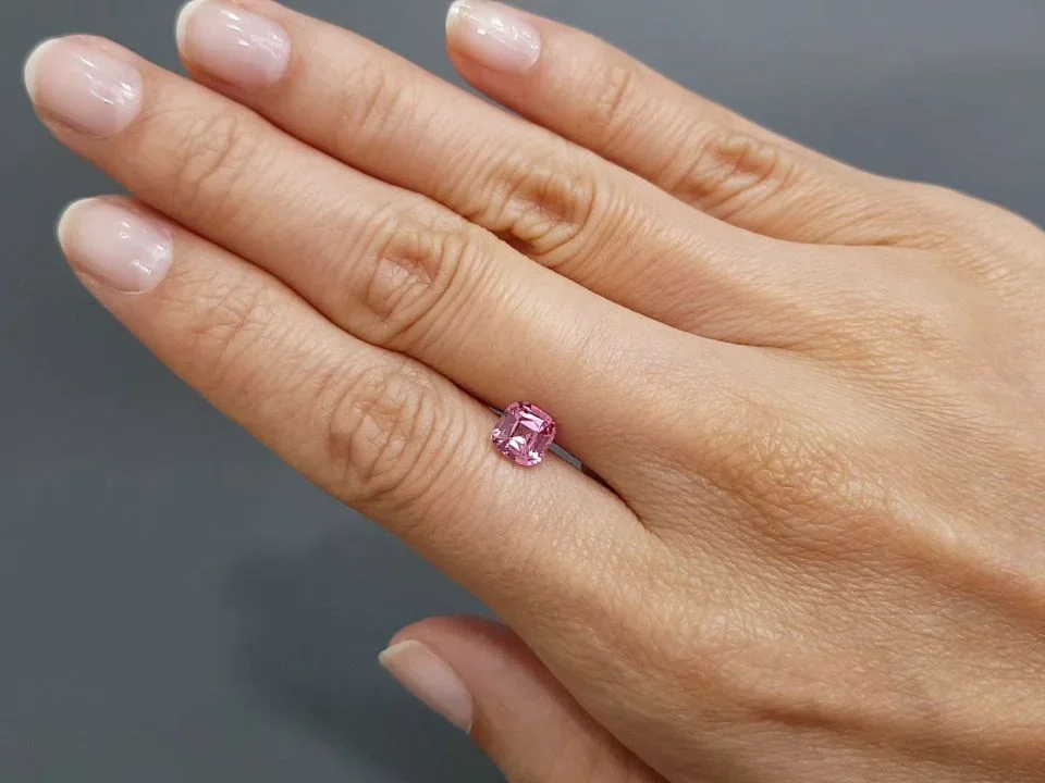 Pink cushion-cut spinel 1.18 carats from Tajikistan Image №2