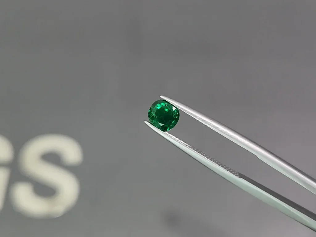 Emerald Vivid Green cushion cut 0.91 carats, Panjshir Image №3