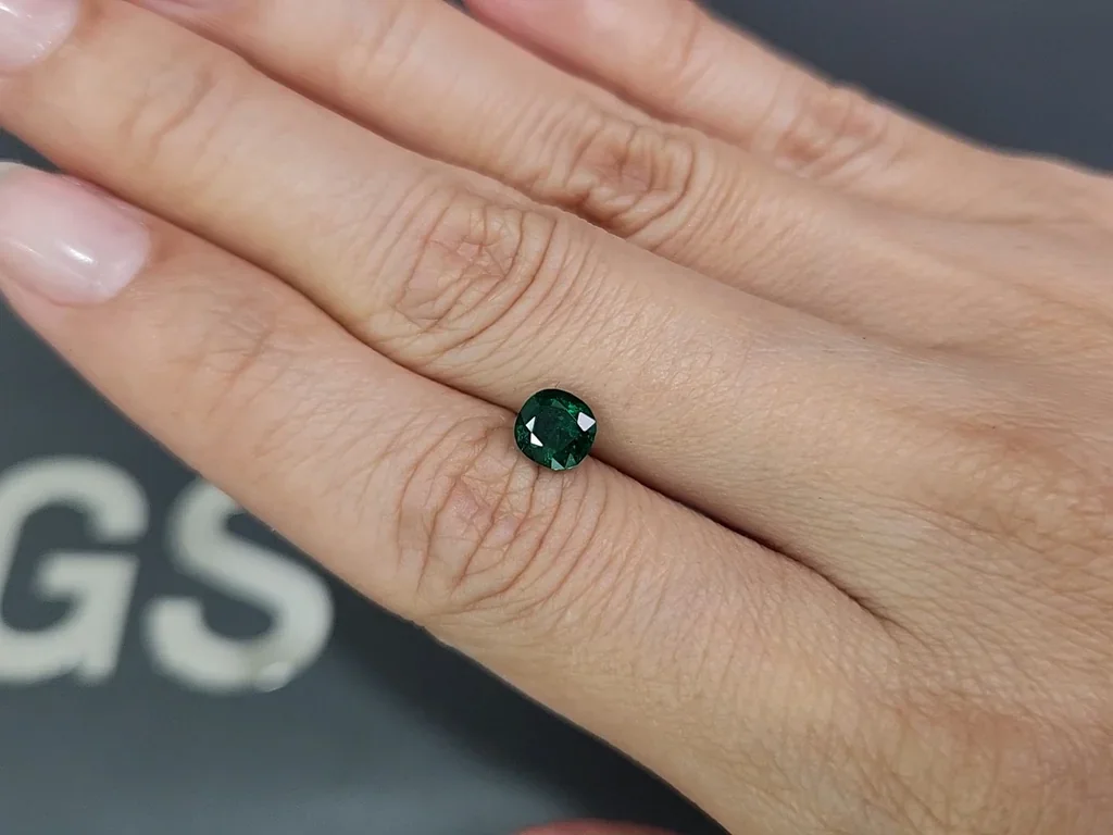 Emerald Vivid Green cushion cut 0.91 carats, Panjshir Image №2