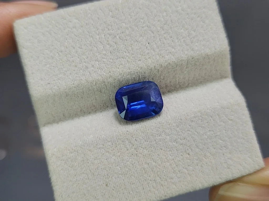 Unbehandelter saphir Royal Blue im cushion-schliff 3,55 karat, Sri Lanka Image №4