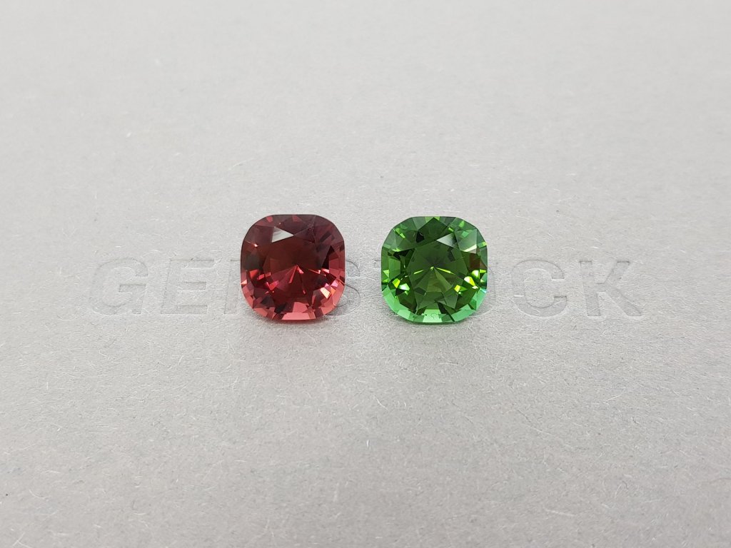 Red and green tourmaline earrings in 18K yellow gold Image №3