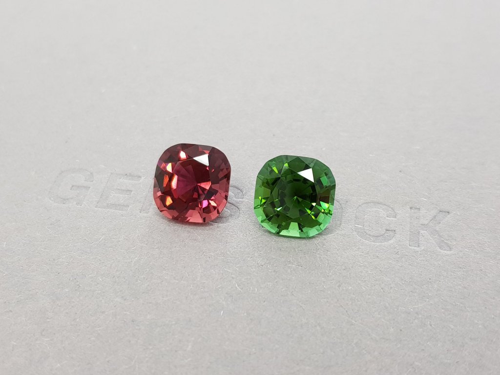 Red and green tourmaline earrings in 18K yellow gold Image №4