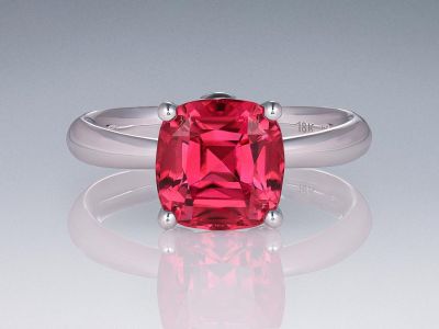 Ring with rich pink rubellite 2.95 carats in 18K white gold photo