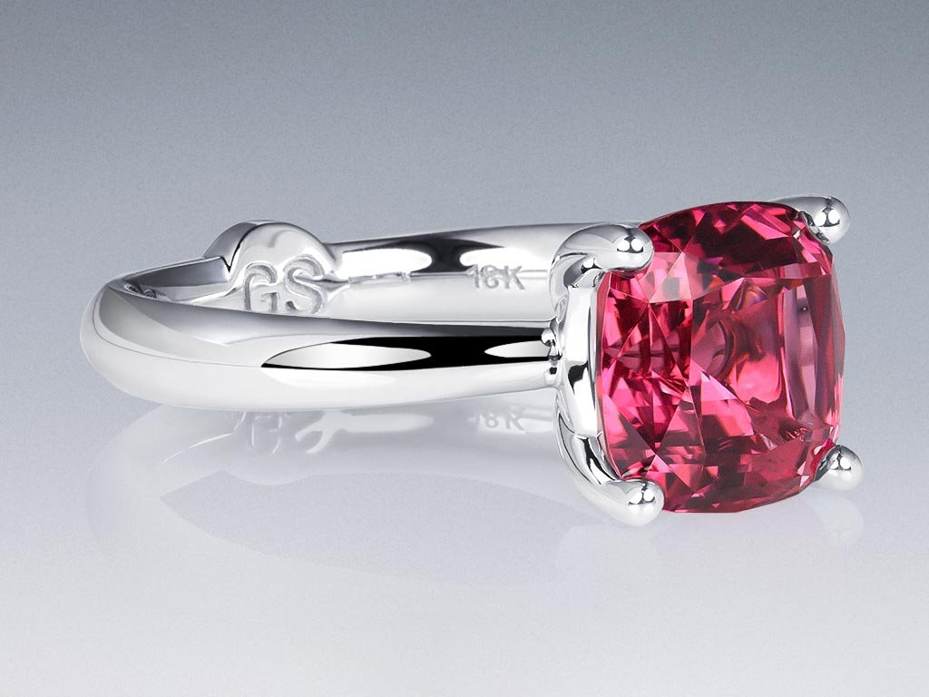 Bague avec riche rubellite rose 2,95 carats en or blanc 18 carats Image №2