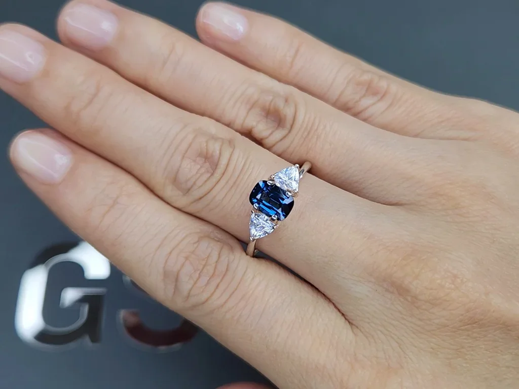 Blauer kobalt-spinell im kissenschliff 1,23 karat, Tansania Image №5