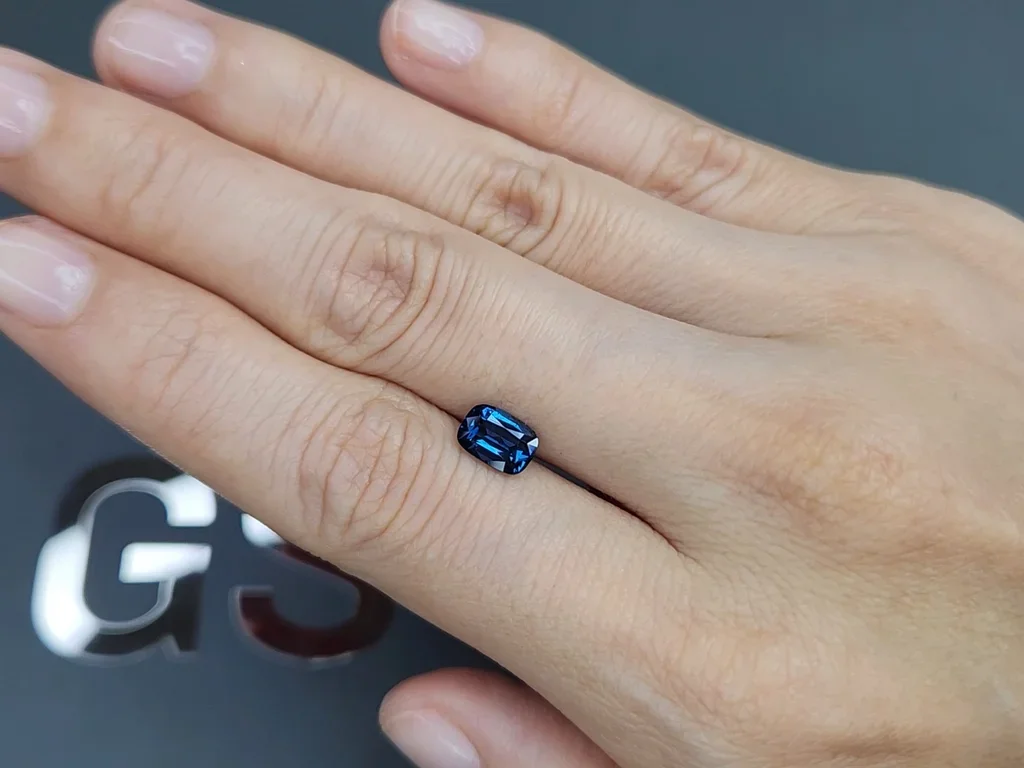 Blauer kobalt-spinell im kissenschliff 1,23 karat, Tansania Image №2