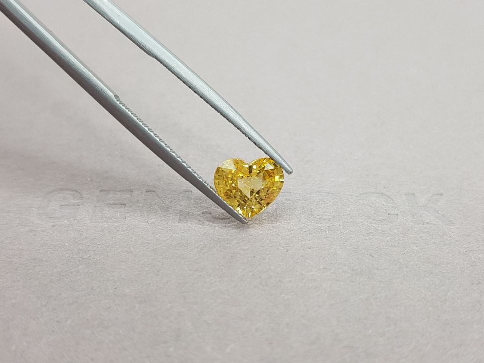 Heart cut yellow sapphire 2.02 ct, Sri Lanka Image №4