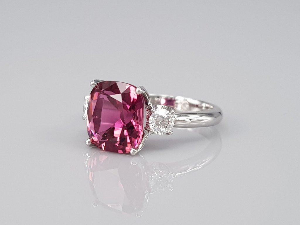 Ring with pink tourmaline 3.56 ct and diamonds in 18K white gold Image №3