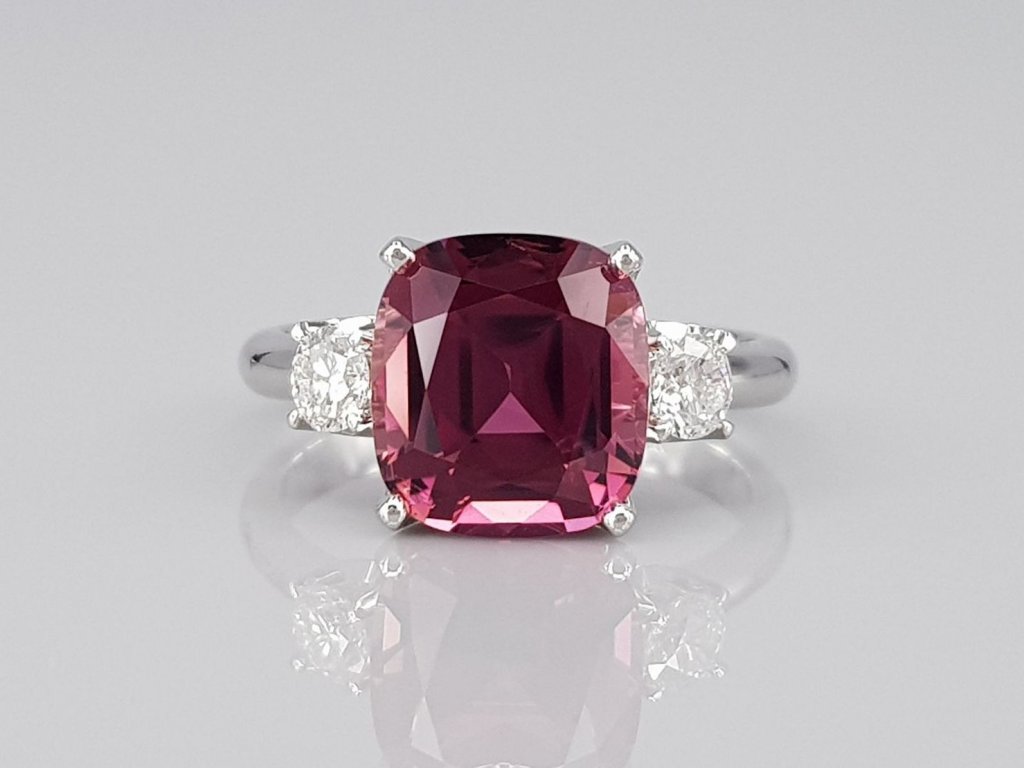 Ring with pink tourmaline 3.56 ct and diamonds in 18K white gold Image №1