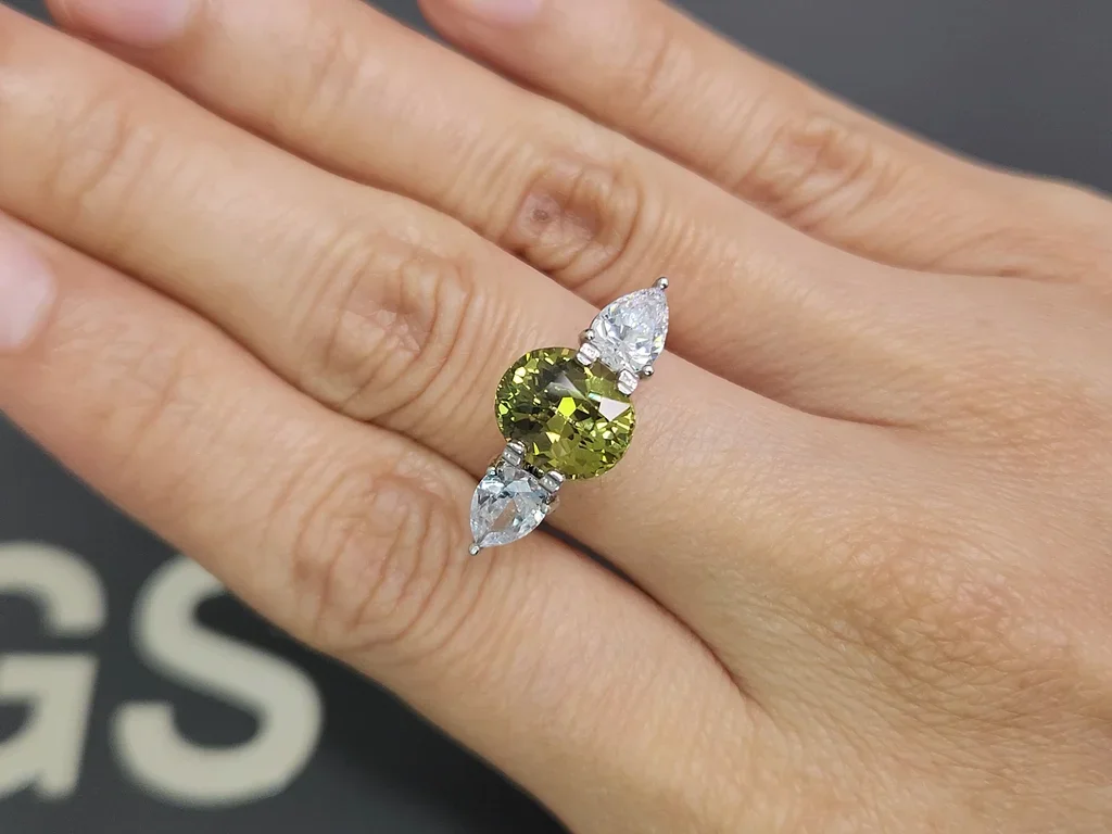 Chrysoberyll im ovalschliff 3,67 carats, Sri Lanka   Image №5