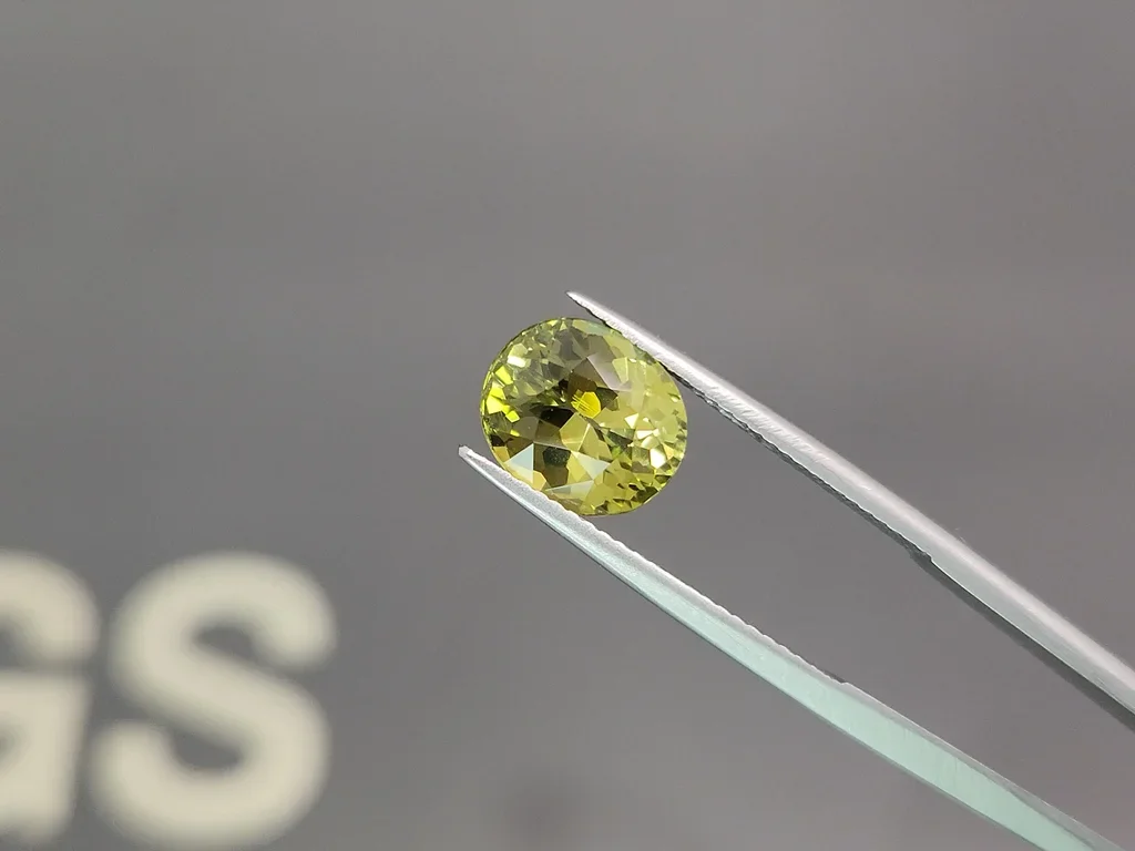 Chrysoberyll im ovalschliff 3,67 carats, Sri Lanka   Image №3