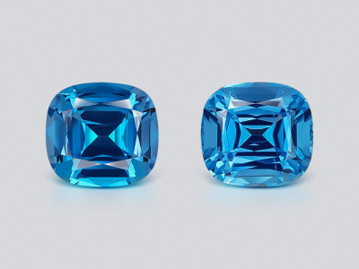 Paire de grandes topazes bleu vif suisses taille coussin 34,17 ct Brésil  photo